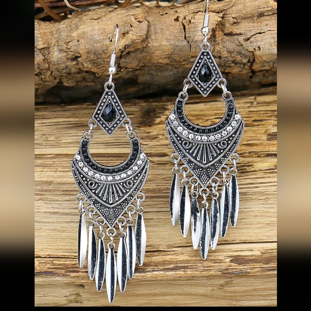 🌻Geo Decor Tassel Drop Earrings